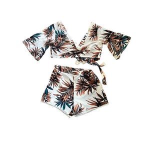 SHEIN 2-Piece Hawaiian Tropical Leaf Print Short Set Size Medium